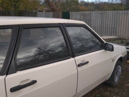 ВАЗ 2109 1989 в Близнюках на Automoto.ua Бежевый ВАЗ 2109, объемом двигателя 0 л и пробегом 1000 тыс. км за 1000 $, фото 1 на Automoto.ua