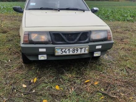ВАЗ 2109 1990 в Тернополе на Automoto.ua Бежевый ВАЗ 2109, объемом двигателя 1.5 л и пробегом 250 тыс. км за 1500 $, фото 1 на Automoto.ua