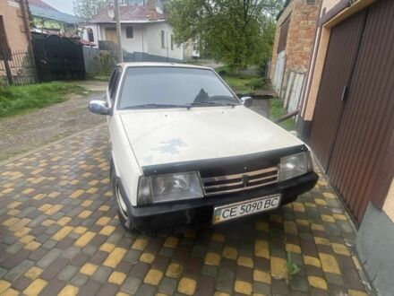 ВАЗ 2109 1990 в Черновцах на Automoto.ua Бежевый ВАЗ 2109, объемом двигателя 1.5 л и пробегом 270 тыс. км за 1050 $, фото 1 на Automoto.ua