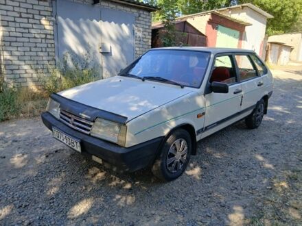 ВАЗ 2109 1991 у Первомайськ на Automoto.ua Бежевий ВАЗ 2109, об'ємом двигуна 1.3 л та пробігом 200 тис. км за 800 $, фото 1 на Automoto.ua