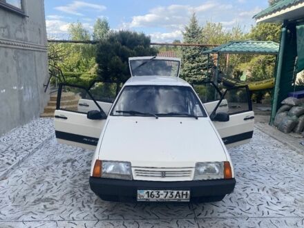 ВАЗ 2109 1993 в Днепре (Днепропетровске) на Automoto.ua Бежевый ВАЗ 2109, объемом двигателя 1.3 л и пробегом 260 тыс. км за 1300 $, фото 1 на Automoto.ua