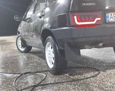 Черный ВАЗ 2109, объемом двигателя 1.5 л и пробегом 200 тыс. км за 1078 $, фото 2 на Automoto.ua