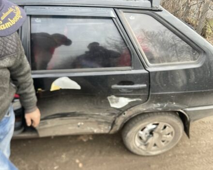 Черный ВАЗ 2109, объемом двигателя 1.5 л и пробегом 1000 тыс. км за 1000 $, фото 3 на Automoto.ua