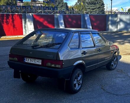 Черный ВАЗ 2109, объемом двигателя 1.5 л и пробегом 290 тыс. км за 750 $, фото 2 на Automoto.ua