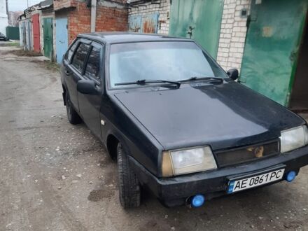 Черный ВАЗ 2109, объемом двигателя 1.5 л и пробегом 200 тыс. км за 700 $, фото 1 на Automoto.ua