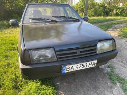 ВАЗ 2109 1993 у Кропивницькому (Кіровограді) на Automoto.ua Чорний ВАЗ 2109, об'ємом двигуна 1.5 л та пробігом 300 тис. км за 1000 $, фото 1 на Automoto.ua