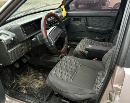 Фиолетовый ВАЗ 2109, объемом двигателя 1.5 л и пробегом 200 тыс. км за 710 $, фото 4 на Automoto.ua