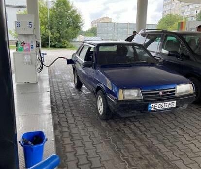 Фиолетовый ВАЗ 2109, объемом двигателя 0 л и пробегом 200 тыс. км за 600 $, фото 1 на Automoto.ua