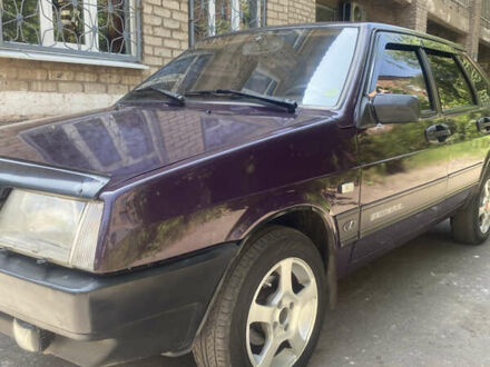 ВАЗ 2109 2000 в Кривом Роге на Automoto.ua Фиолетовый ВАЗ 2109, объемом двигателя 1.5 л и пробегом 168 тыс. км за 1800 $, фото 1 на Automoto.ua