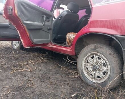 Красный ВАЗ 2109, объемом двигателя 1.5 л и пробегом 370 тыс. км за 404 $, фото 7 на Automoto.ua