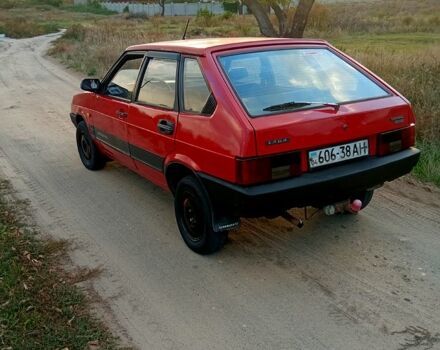 Красный ВАЗ 2109, объемом двигателя 1.6 л и пробегом 180 тыс. км за 950 $, фото 3 на Automoto.ua