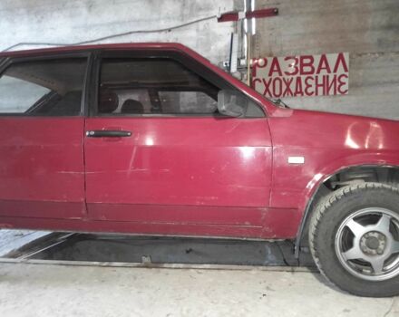 Красный ВАЗ 2109, объемом двигателя 1.5 л и пробегом 250 тыс. км за 1000 $, фото 2 на Automoto.ua