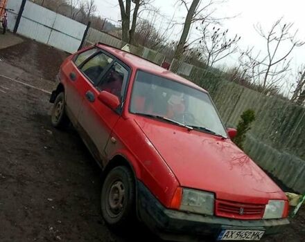 Красный ВАЗ 2109, объемом двигателя 1.5 л и пробегом 210 тыс. км за 1000 $, фото 1 на Automoto.ua