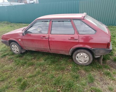 Красный ВАЗ 2109, объемом двигателя 2 л и пробегом 200 тыс. км за 650 $, фото 4 на Automoto.ua