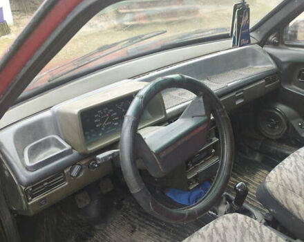 Красный ВАЗ 2109, объемом двигателя 1.5 л и пробегом 72 тыс. км за 750 $, фото 3 на Automoto.ua