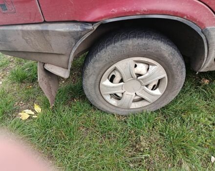 Красный ВАЗ 2109, объемом двигателя 2 л и пробегом 200 тыс. км за 650 $, фото 2 на Automoto.ua