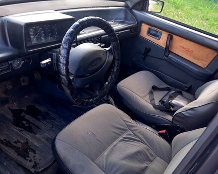 Красный ВАЗ 2109, объемом двигателя 1.1 л и пробегом 277 тыс. км за 1600 $, фото 3 на Automoto.ua