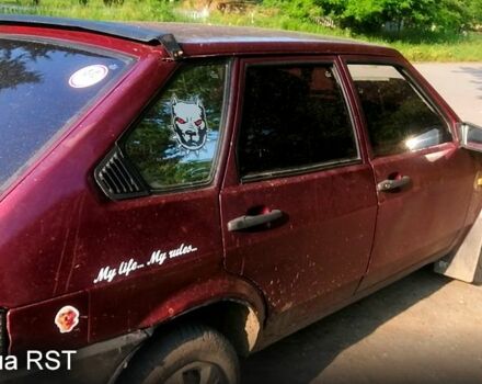 Красный ВАЗ 2109, объемом двигателя 1.6 л и пробегом 0 тыс. км за 1000 $, фото 1 на Automoto.ua