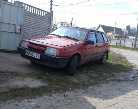 ВАЗ 2109 1991 у Дніпро (Дніпропетровську) на Automoto.ua Червоний ВАЗ 2109, об'ємом двигуна 1.3 л та пробігом 41 тис. км за 1800 $, фото 2 на Automoto.ua