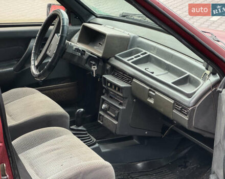 Червоний ВАЗ 2109, об'ємом двигуна 1.29 л та пробігом 101 тис. км за 850 $, фото 4 на Automoto.ua