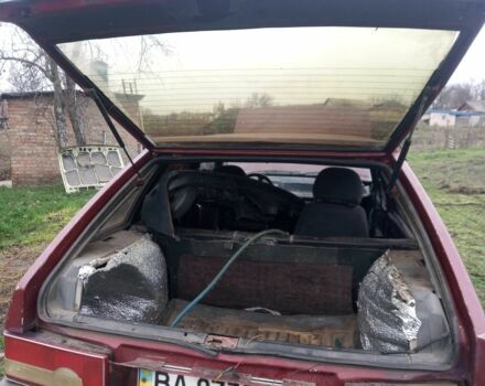 Красный ВАЗ 2109, объемом двигателя 1.3 л и пробегом 220 тыс. км за 381 $, фото 3 на Automoto.ua