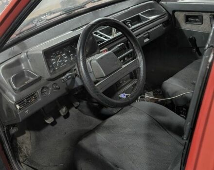 Красный ВАЗ 2109, объемом двигателя 1.5 л и пробегом 320 тыс. км за 1100 $, фото 4 на Automoto.ua