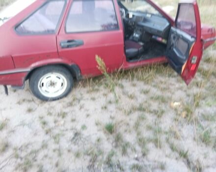 Красный ВАЗ 2109, объемом двигателя 1.3 л и пробегом 240 тыс. км за 700 $, фото 4 на Automoto.ua