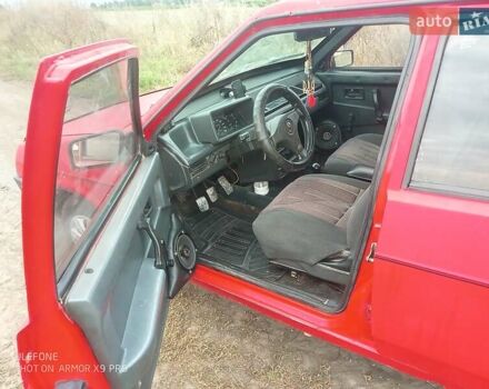 ВАЗ 2109 1993 в Тернополе на Automoto.ua Красный ВАЗ 2109, объемом двигателя 1.5 л и пробегом 300 тыс. км за 950 $, фото 5 на Automoto.ua