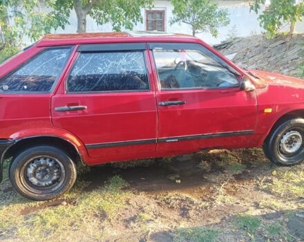 Красный ВАЗ 2109, объемом двигателя 1.3 л и пробегом 337 тыс. км за 800 $, фото 1 на Automoto.ua