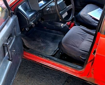 Красный ВАЗ 2109, объемом двигателя 1.5 л и пробегом 0 тыс. км за 360 $, фото 2 на Automoto.ua