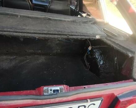 ВАЗ 2109 1994 у Дніпро (Дніпропетровську) на Automoto.ua Червоний ВАЗ 2109, об'ємом двигуна 1.29 л та пробігом 200 тис. км за 1200 $, фото 10 на Automoto.ua