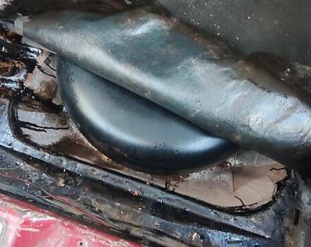 ВАЗ 2109 1994 у Дніпро (Дніпропетровську) на Automoto.ua Червоний ВАЗ 2109, об'ємом двигуна 1.29 л та пробігом 200 тис. км за 1200 $, фото 9 на Automoto.ua