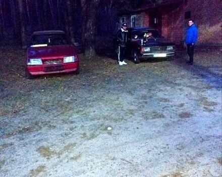 Красный ВАЗ 2109, объемом двигателя 1.5 л и пробегом 205 тыс. км за 500 $, фото 1 на Automoto.ua