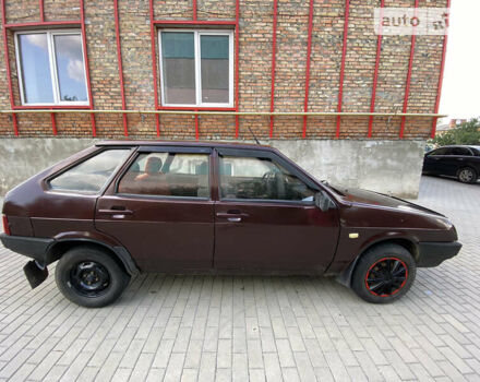 Красный ВАЗ 2109, объемом двигателя 1.5 л и пробегом 326 тыс. км за 1000 $, фото 3 на Automoto.ua
