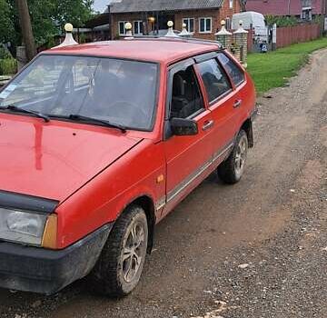 ВАЗ 2109 1995 в Черновцах на Automoto.ua Красный ВАЗ 2109, объемом двигателя 1.5 л и пробегом 70 тыс. км за 1600 $, фото 1 на Automoto.ua