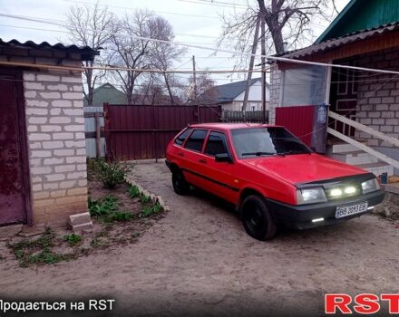 Красный ВАЗ 2109, объемом двигателя 1.5 л и пробегом 111 тыс. км за 2000 $, фото 4 на Automoto.ua