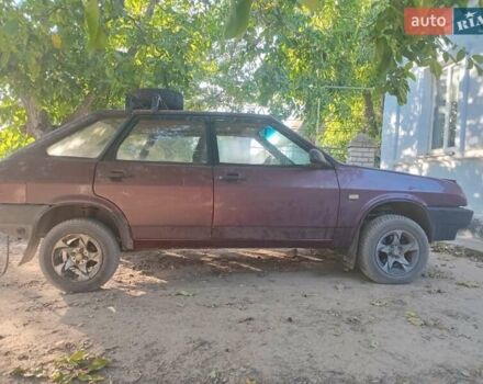 ВАЗ 2109 1996 в Николаеве на Automoto.ua Красный ВАЗ 2109, объемом двигателя 1.6 л и пробегом 320 тыс. км за 1186 $, фото 6 на Automoto.ua