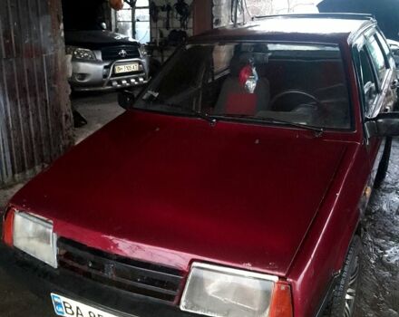 Красный ВАЗ 2109, объемом двигателя 1.5 л и пробегом 30 тыс. км за 950 $, фото 2 на Automoto.ua