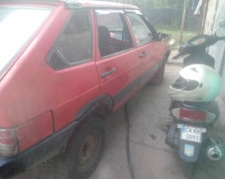 Красный ВАЗ 2109, объемом двигателя 0 л и пробегом 199 тыс. км за 314 $, фото 4 на Automoto.ua