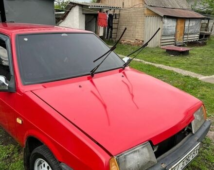 Красный ВАЗ 2109, объемом двигателя 1.5 л и пробегом 200 тыс. км за 1100 $, фото 1 на Automoto.ua