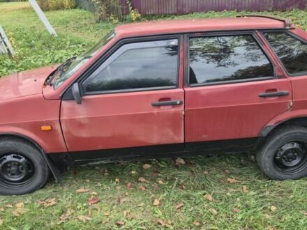 Красный ВАЗ 2109, объемом двигателя 1.5 л и пробегом 120 тыс. км за 700 $, фото 1 на Automoto.ua