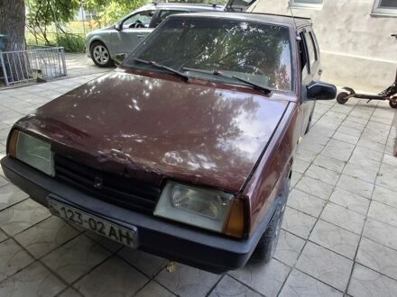 ВАЗ 2109 1988 в Днепре (Днепропетровске) на Automoto.ua Красный ВАЗ 2109, объемом двигателя 1 л и пробегом 192 тыс. км за 720 $, фото 1 на Automoto.ua