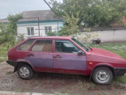 ВАЗ 2109 1988 в Кропивницком (Кировограде) на Automoto.ua Красный ВАЗ 2109, объемом двигателя 0 л и пробегом 100 тыс. км за 720 $, фото 1 на Automoto.ua