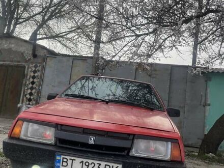 ВАЗ 2109 1988 в Херсоне на Automoto.ua Красный ВАЗ 2109, объемом двигателя 1.3 л и пробегом 777 тыс. км за 1500 $, фото 1 на Automoto.ua