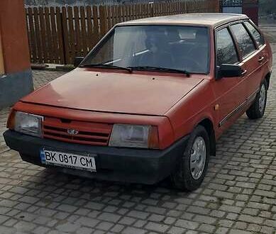 ВАЗ 2109 1989 у Дубно на Automoto.ua Червоний ВАЗ 2109, об'ємом двигуна 1.5 л та пробігом 43 тис. км за 1049 $, фото 1 на Automoto.ua