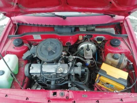ВАЗ 2109 1989 в Вышгороде на Automoto.ua Красный ВАЗ 2109, объемом двигателя 1.3 л и пробегом 100 тыс. км за 750 $, фото 1 на Automoto.ua