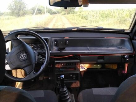 ВАЗ 2109 1989 в Золочеве на Automoto.ua Красный ВАЗ 2109, объемом двигателя 1.3 л и пробегом 100 тыс. км за 800 $, фото 1 на Automoto.ua