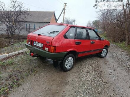 ВАЗ 2109 1990 у Запоріжжя на Automoto.ua Червоний ВАЗ 2109, об'ємом двигуна 1.3 л та пробігом 120 тис. км за 1800 $, фото 1 на Automoto.ua
