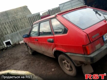 Красный ВАЗ 2109, объемом двигателя 1.5 л и пробегом 210 тыс. км за 1000 $, фото 1 на Automoto.ua