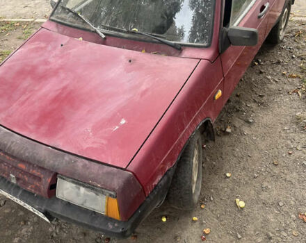 Красный ВАЗ 2109, объемом двигателя 0 л и пробегом 200 тыс. км за 400 $, фото 1 на Automoto.ua